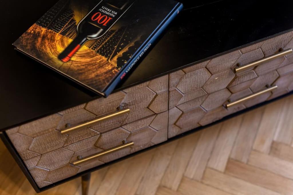 Modern, Elegant In The Heart Of Warsaw. Апартаменти *